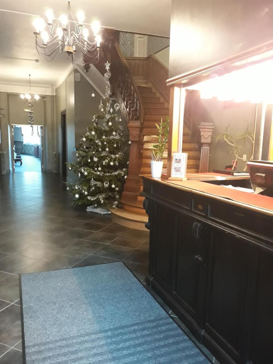Hostellerie De La Quenoeuille Маркиз Екстериор снимка