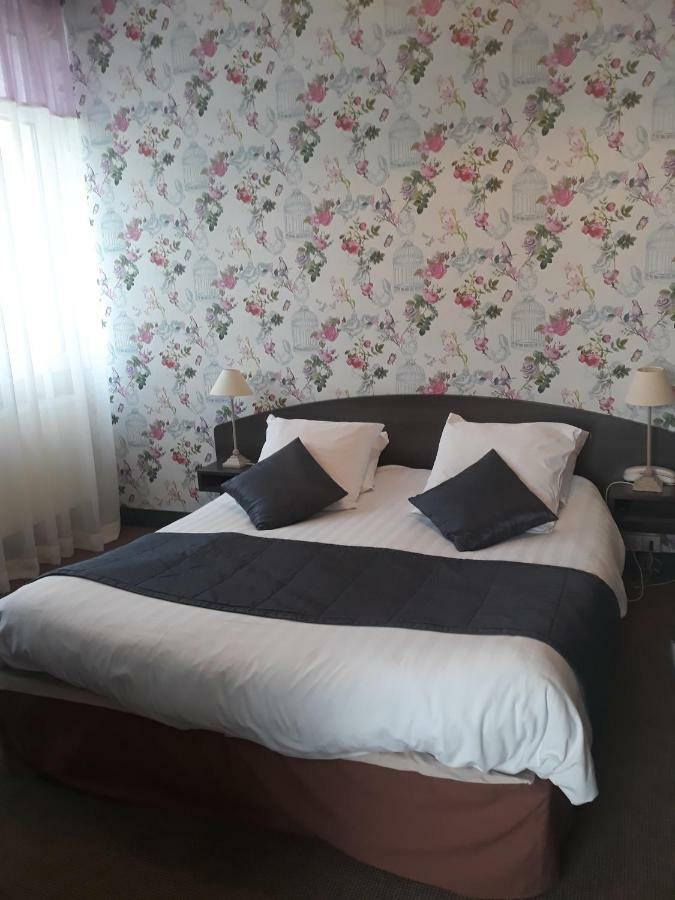 Hostellerie De La Quenoeuille Маркиз Екстериор снимка